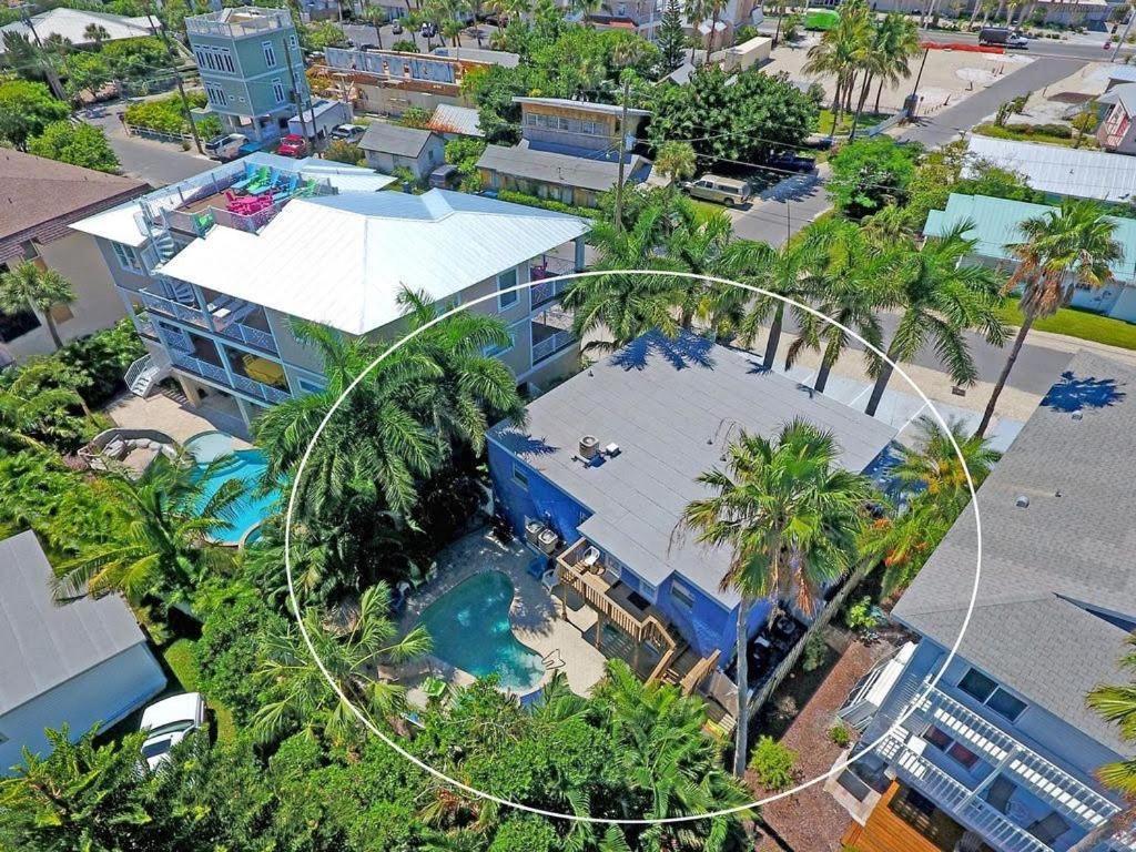 Beach Getaway Pool Condo Between The Island Marina And Beach Bradenton Beach Eksteriør billede